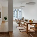 Axa Szálloda