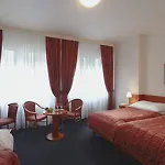 إيه إكس إيه فندق