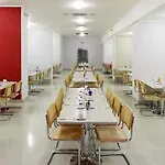 إيه إكس إيه 3* براغ