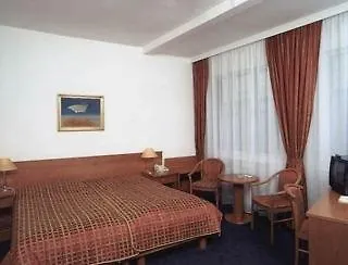 Отель Axa 3*