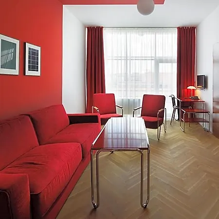 Axa Hotel 3*