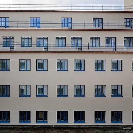 Axa 3*
