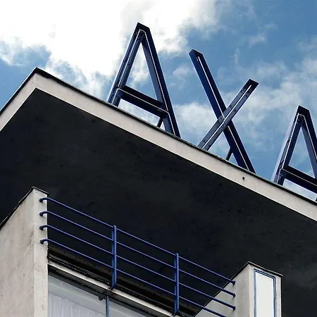 Отель Axa 3*