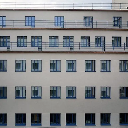 Axa Отель 3*