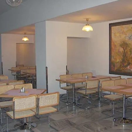 Axa 3* Прага