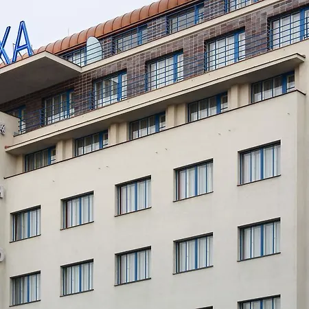 Axa 3*