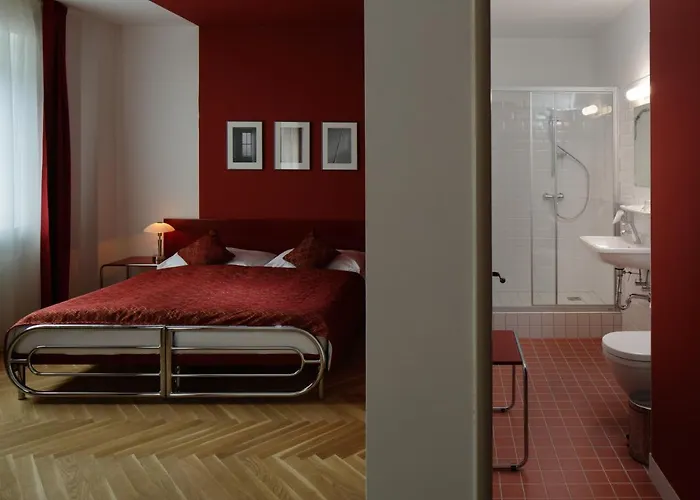 Axa Hotel 3*